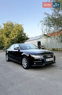 Седан Audi A4 2010 в 