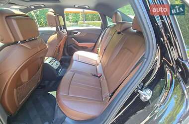 Седан Audi A4 2020 в 