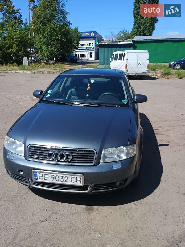 Седан Audi A4 2001 в 