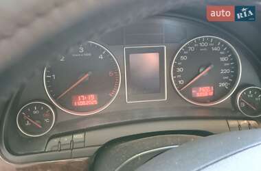 Седан Audi A4 2001 в 