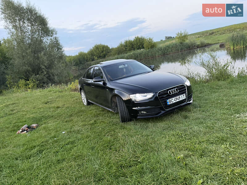 Седан Audi A4 2014 в Львове