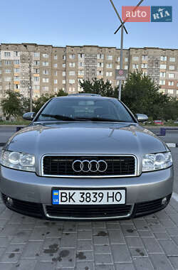 Седан Audi A4 2004 в Рівному