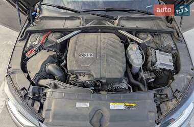 Седан Audi A4 2020 в 