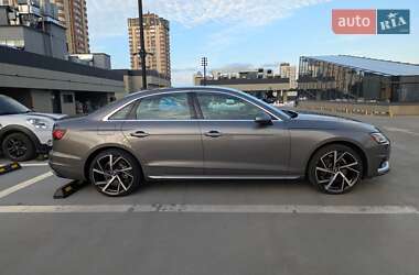 Седан Audi A4 2020 в 