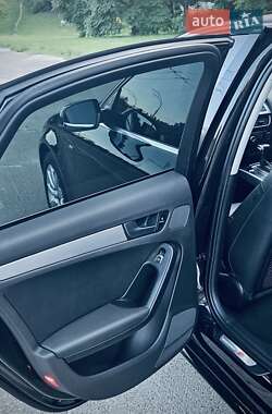 Седан Audi A4 2015 в 
