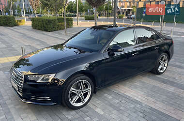 Седан Audi A4 2017 в Києві