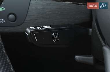 Седан Audi A4 2021 в 
