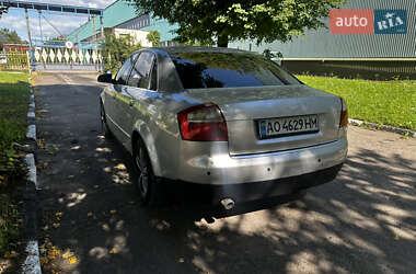 Седан Audi A4 2001 в 