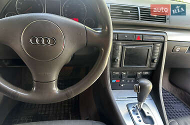 Седан Audi A4 2001 в 