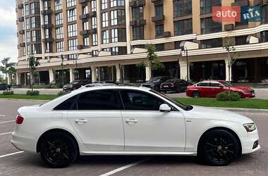 Седан Audi A4 2015 в 