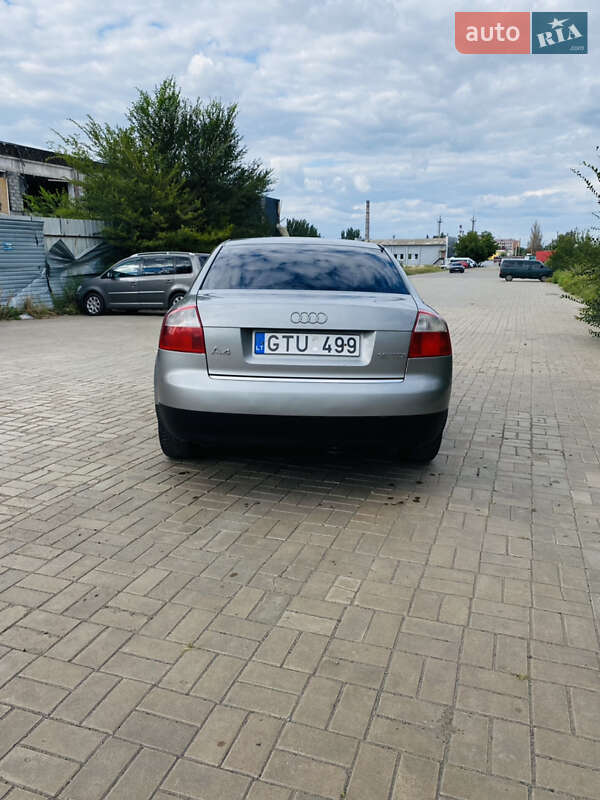 Седан Audi A4 2002 в Краматорске