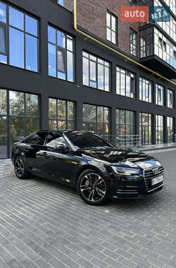Седан Audi A4 2016 в 