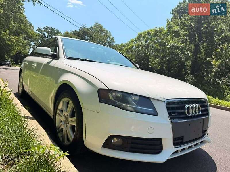 Седан Audi A4 2011 в Виннице