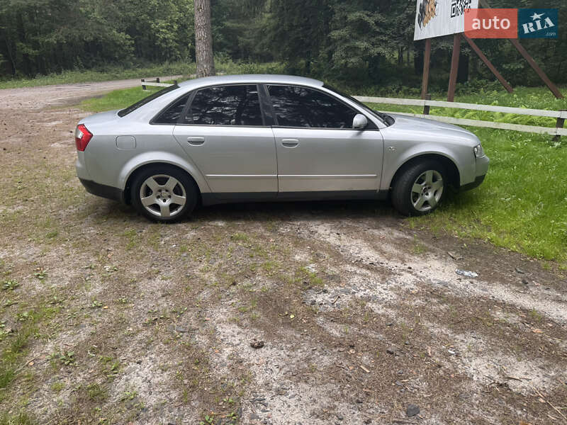 Седан Audi A4 2002 в Одессе