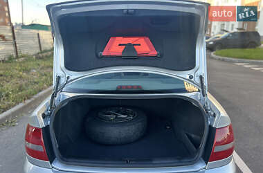 Седан Audi A4 2001 в 