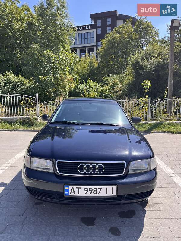 Седан Audi A4 1996 в Тернополе