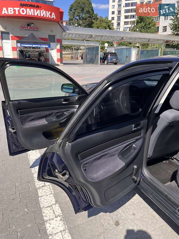 Седан Audi A4 1996 в Тернополе