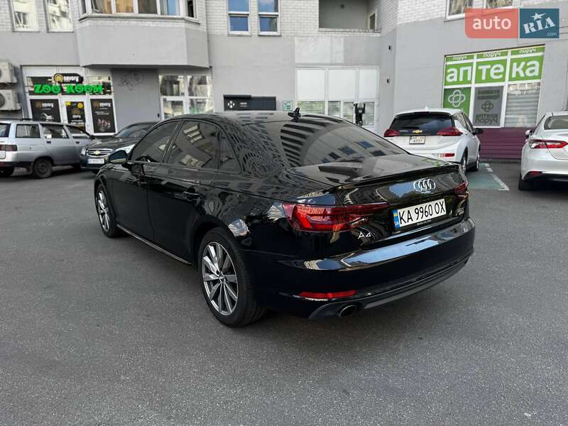 Седан Audi A4 2018 в Киеве