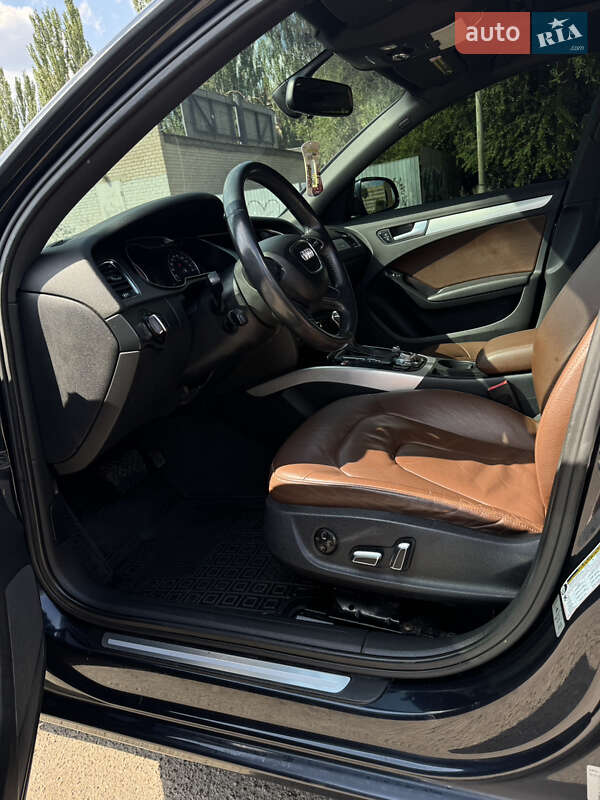 Седан Audi A4 2013 в Кривом Роге