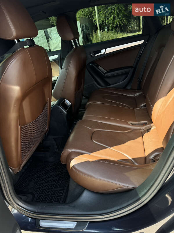 Седан Audi A4 2013 в Кривом Роге