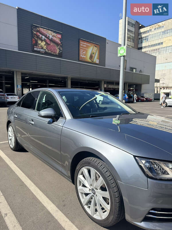 Седан Audi A4 2017 в Одессе