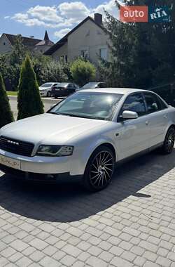 Седан Audi A4 2005 в  фото 10 Седан Audi A4 2005 в