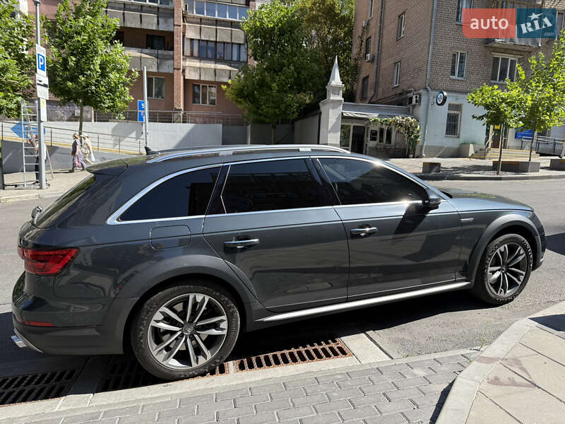Универсал Audi A4 2018 в Днепре