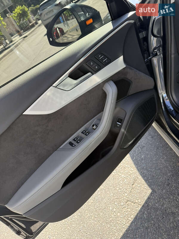 Универсал Audi A4 2018 в Днепре