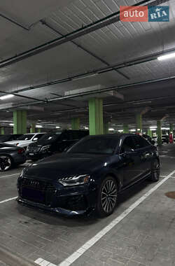 Седан Audi A4 2017 в 
