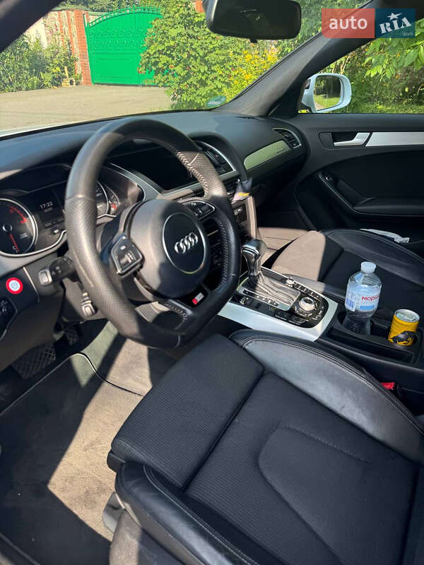 Седан Audi A4 2014 в Киеве