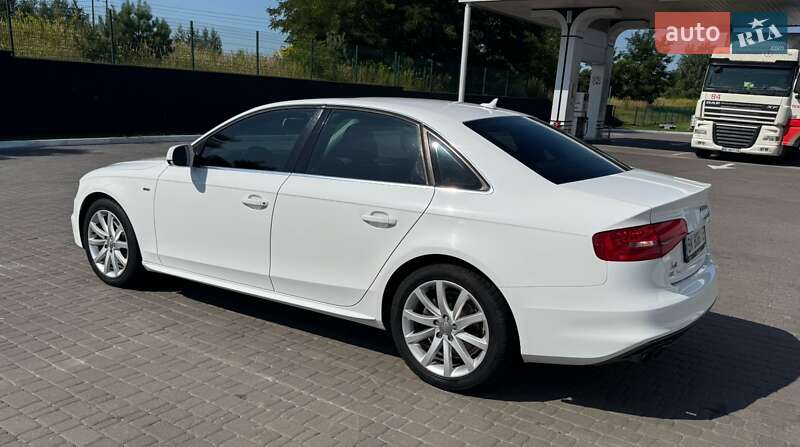 Седан Audi A4 2014 в Ровно