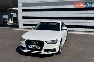 Седан Audi A4 2014 в 