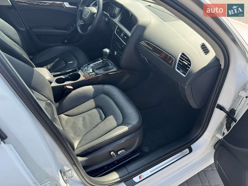 Седан Audi A4 2014 в Ровно