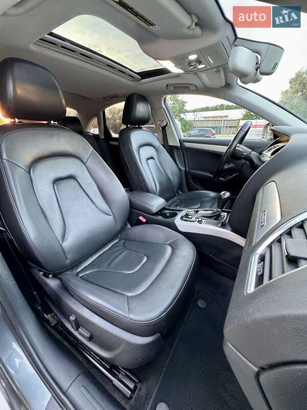 Седан Audi A4 2012 в Киеве