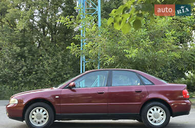 Седан Audi A4 1999 в 