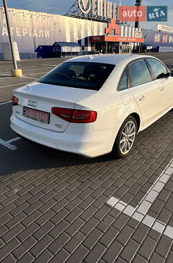 Седан Audi A4 2014 в 