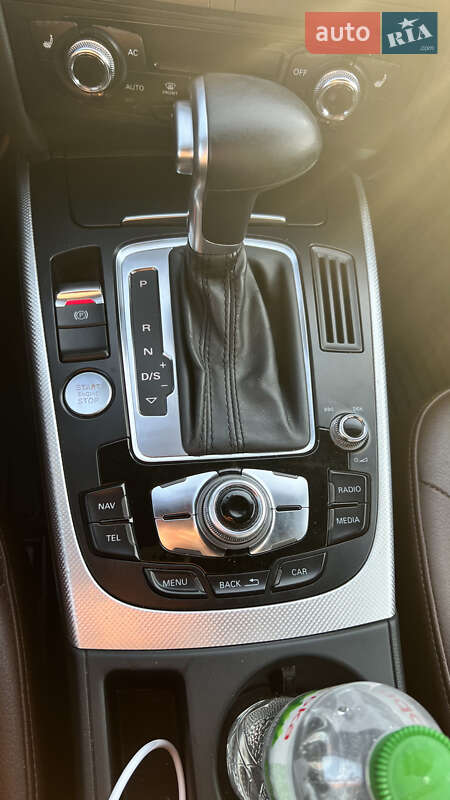 Седан Audi A4 2014 в Нововолынске