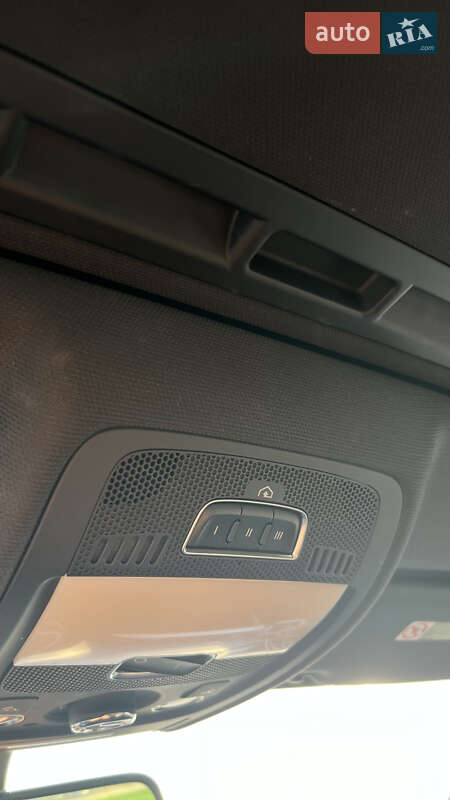 Седан Audi A4 2014 в Нововолынске