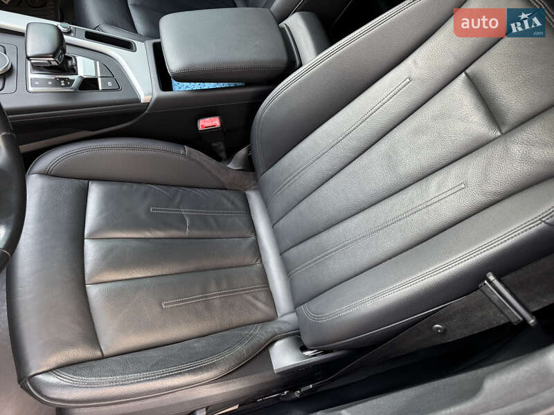 Седан Audi A4 2018 в Ивано-Франковске