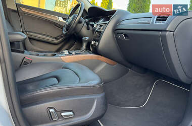 Седан Audi A4 2015 в 