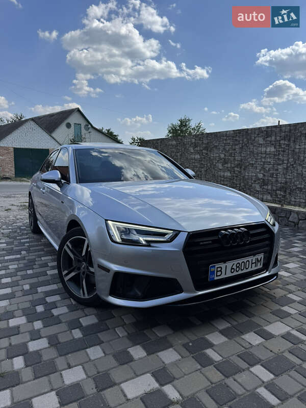 Седан Audi A4 2015 в 