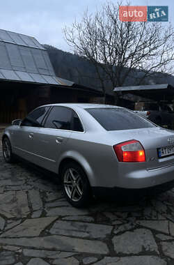 Седан Audi A4 2004 в 
