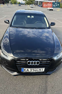 Седан Audi A4 2013 в 