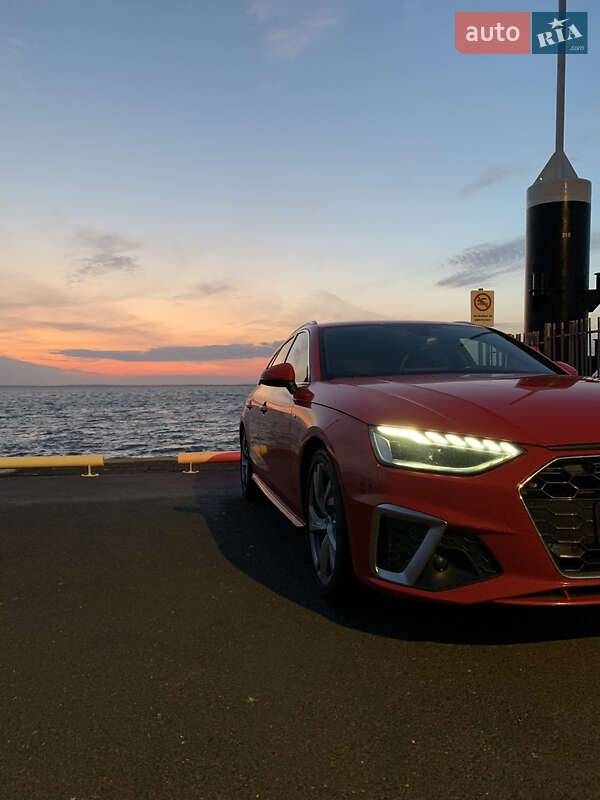 Универсал Audi A4 2019 в Львове