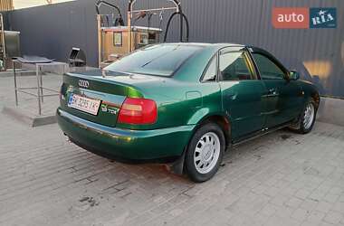 Седан Audi A4 1999 в 