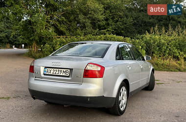 Седан Audi A4 2000 в 