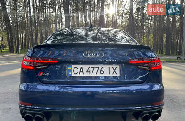 Седан Audi A4 2017 в 