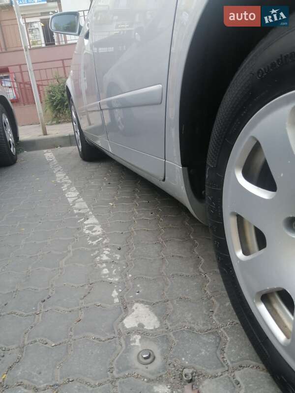 Седан Audi A4 2004 в Одессе