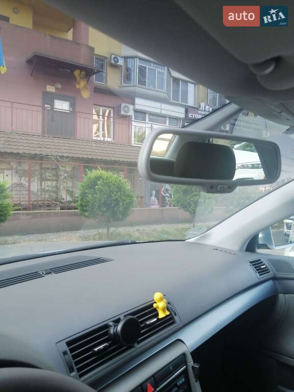 Седан Audi A4 2004 в Одессе