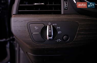 Седан Audi A4 2019 в 